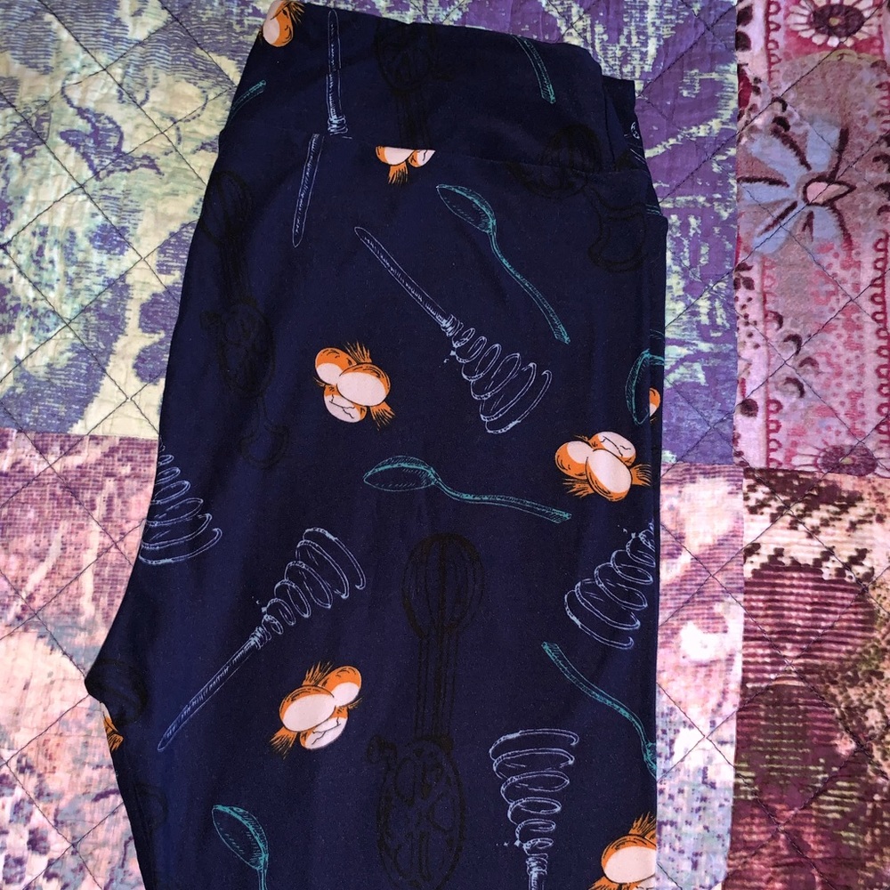 TC LuLaroe bakers Leggings!